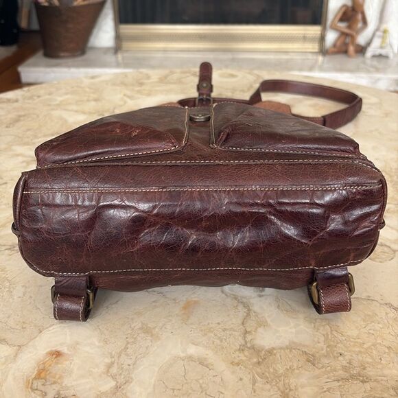 Vintage Roots Raider Leather Backpack / Crossbody - Picture 9 of 15
